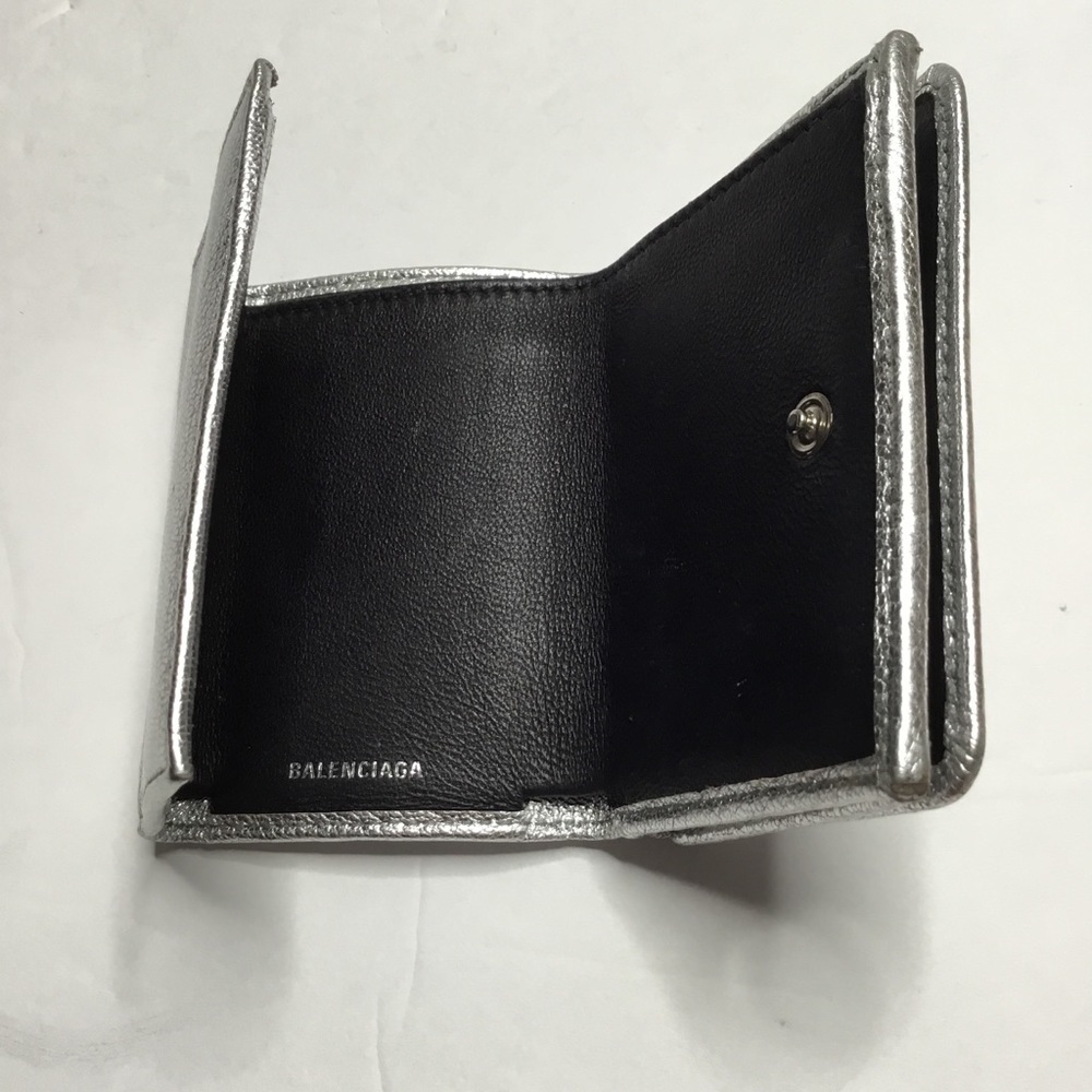 Balenciaga Silver Leather Coin Wallet - Picture 7 of 9